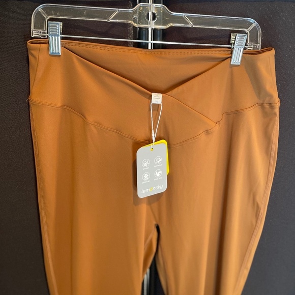 NWT Lemonsky Flare Yoga Pants w/ Crossover Waist, Brown and Purple, 2X - Picture 3 of 9